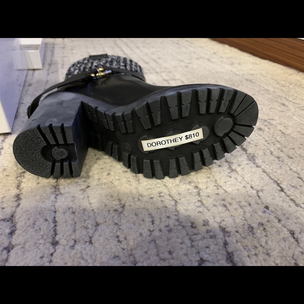 MONCLER boots 👢 - Picture 8 of 11